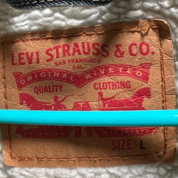 Men’s Levi Sherpa trucker jacket - Picture 6 of 6